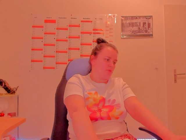 Elieen2 live cam on BongaCams