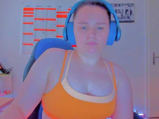 Elieen2 live cam on BongaCams