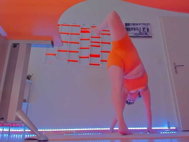 Elieen2 live cam on BongaCams