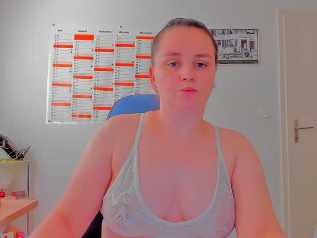 Elieen2 live cam on BongaCams