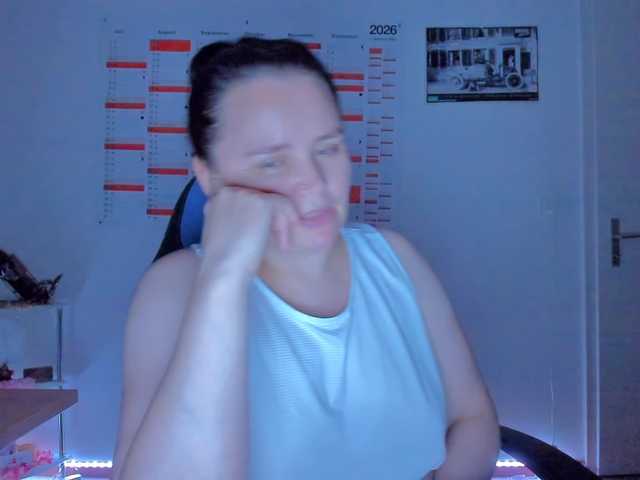 Elieen2 live cam on BongaCams
