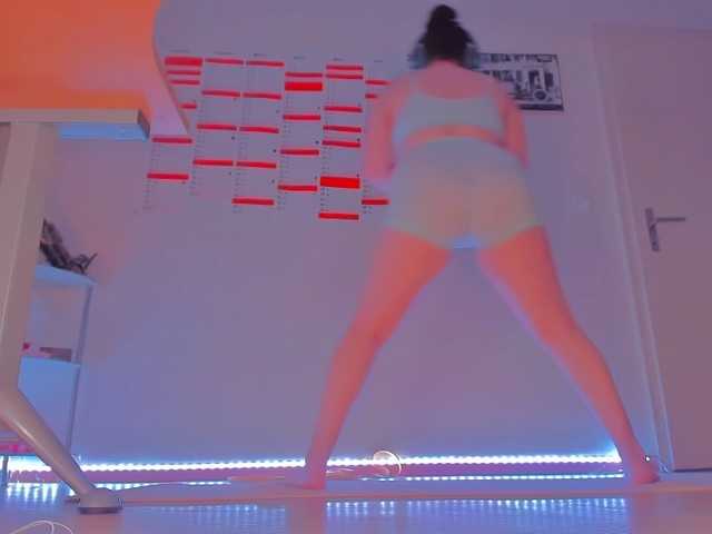 Elieen2 live cam on BongaCams