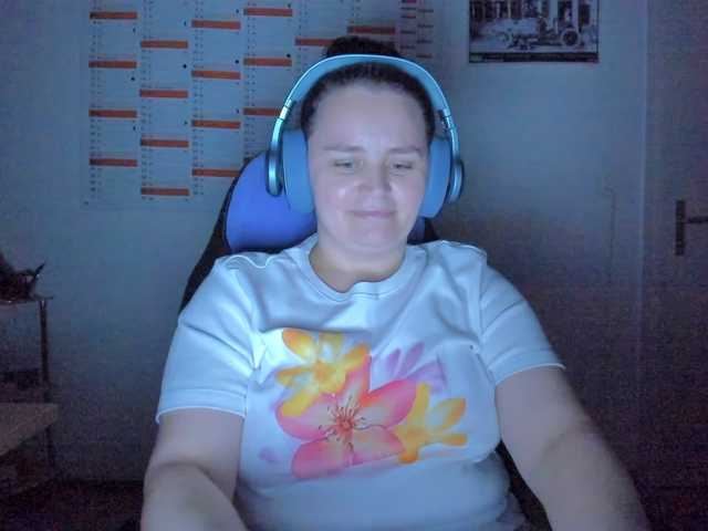 Elieen2 live cam on BongaCams