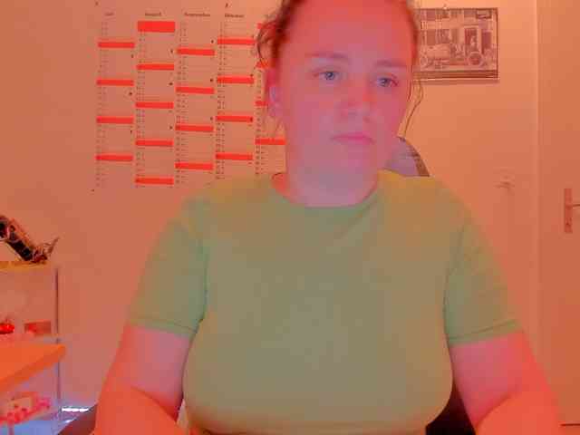 Elieen2 Live Webcam on BongaCams