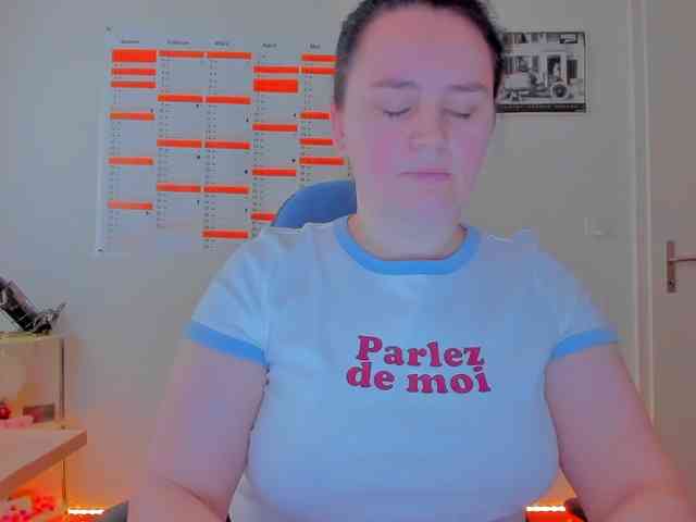 Elieen2 Live Webcam on BongaCams