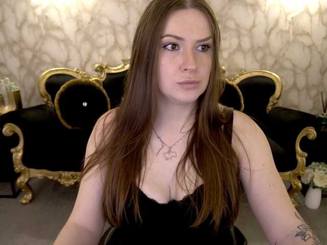 AliceOfWonders live cam on BongaCams