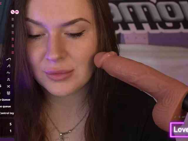 AliceOfWonders Live Webcam on BongaCams