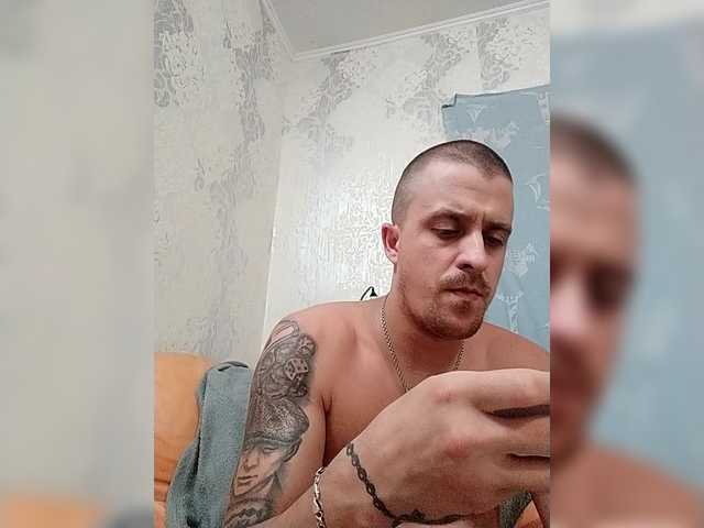 DjoKeR878 live webcam show