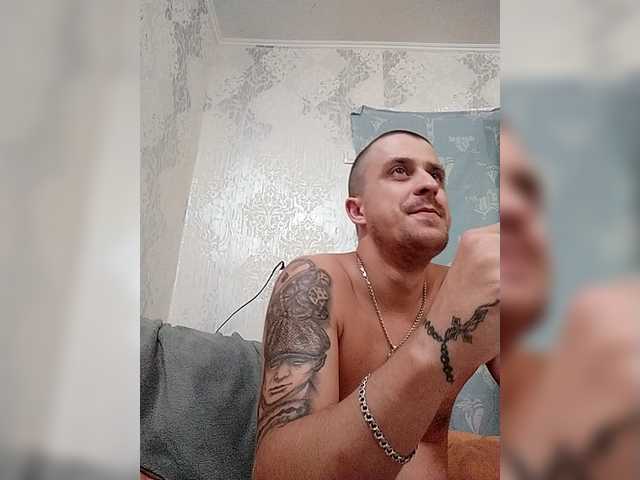 DjoKeR878 live webcam show