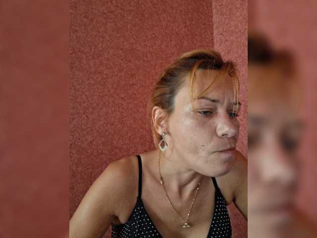 krisred live cam on BongaCams