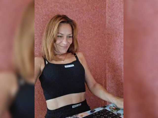 krisred live cam on BongaCams
