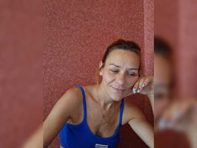 krisred live webcam show