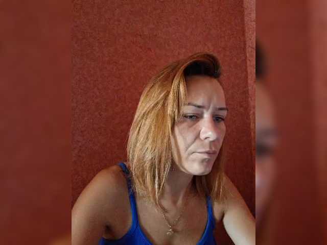 krisred live cam on BongaCams
