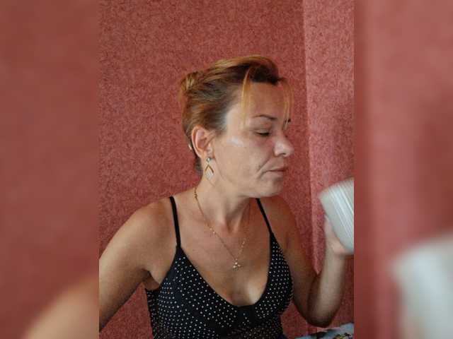 Krisred live webcam show