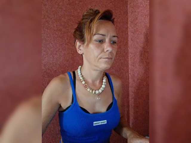 krisred live cam on BongaCams