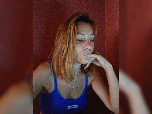 krisred live cam on BongaCams