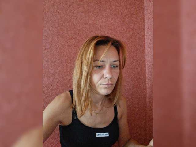 krisred live webcam show