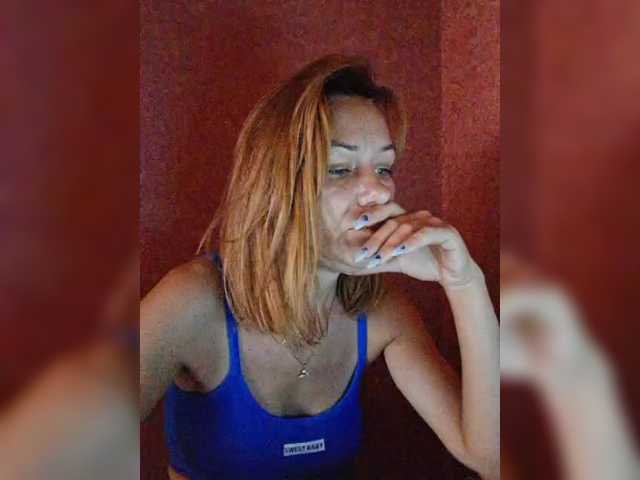 krisred live cam on BongaCams