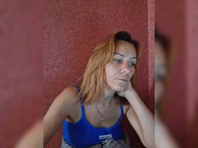 krisred live cam on BongaCams