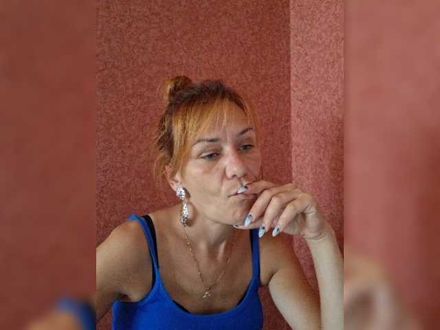 krisred live webcam show