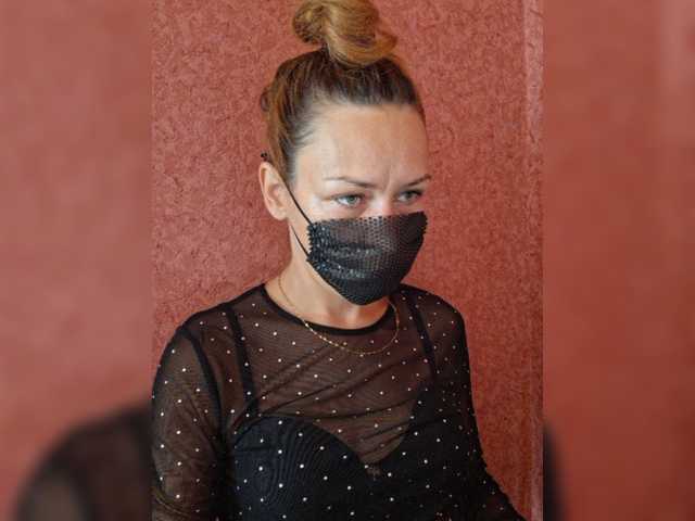 krisred live cam on BongaCams