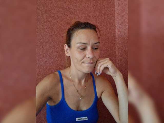 krisred live cam on BongaCams