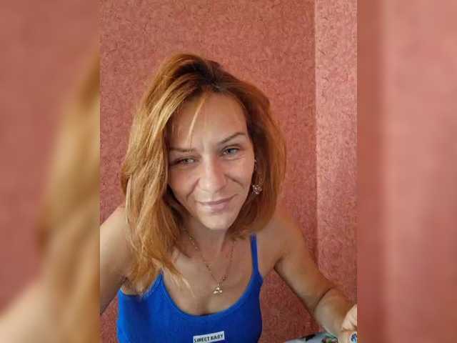 krisred live cam on BongaCams