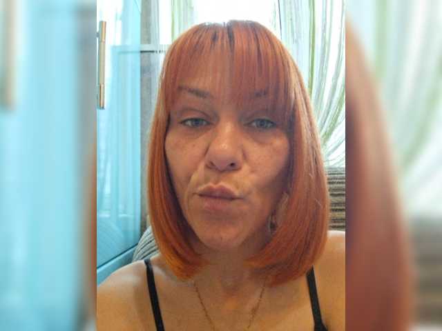 krisred's BongaCams show and profile