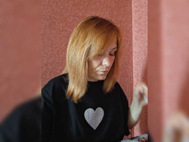krisred live webcam show