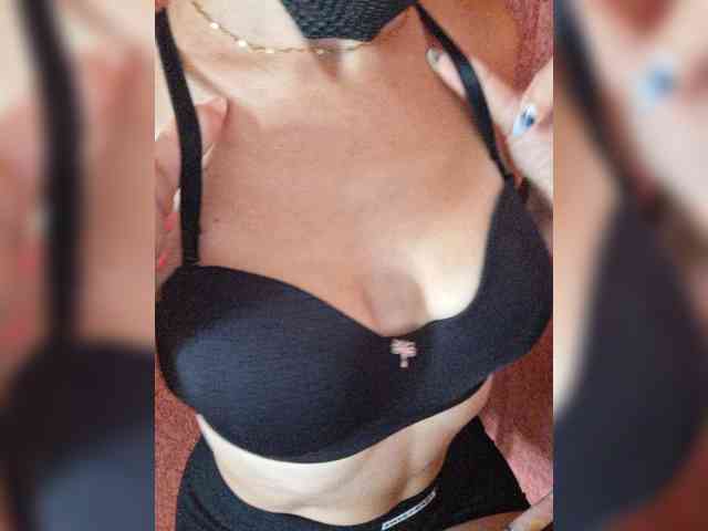 KRISTINA979 webcam
