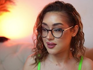 AileenKiss Porn Show