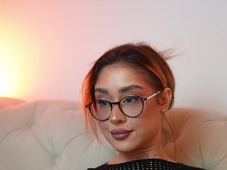 AileenKiss Porn Show