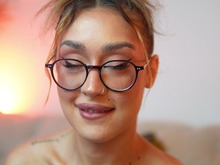 AileenKiss Porn Show