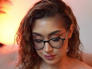 AileenKiss Porn Show