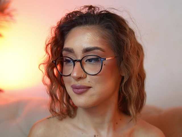 AileenKiss live cam on BongaCams