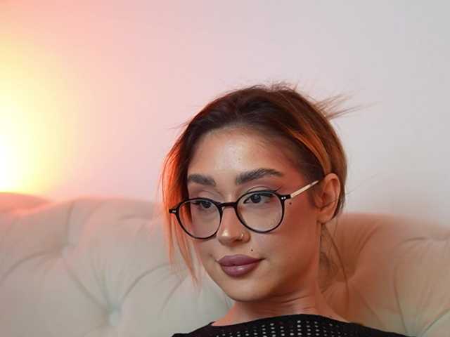 AileenKiss live cam on BongaCams