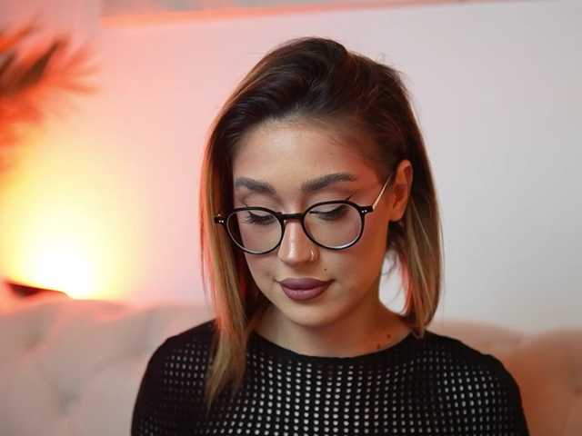 AileenKiss live cam on BongaCams