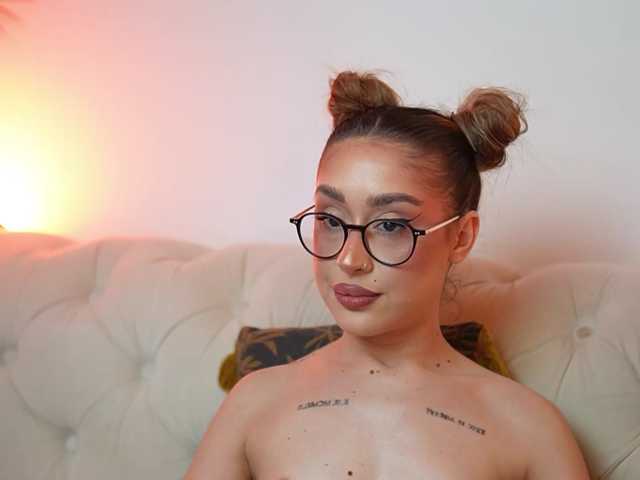 AileenKiss live cam preview