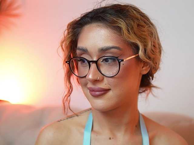 AileenKiss live cam on BongaCams