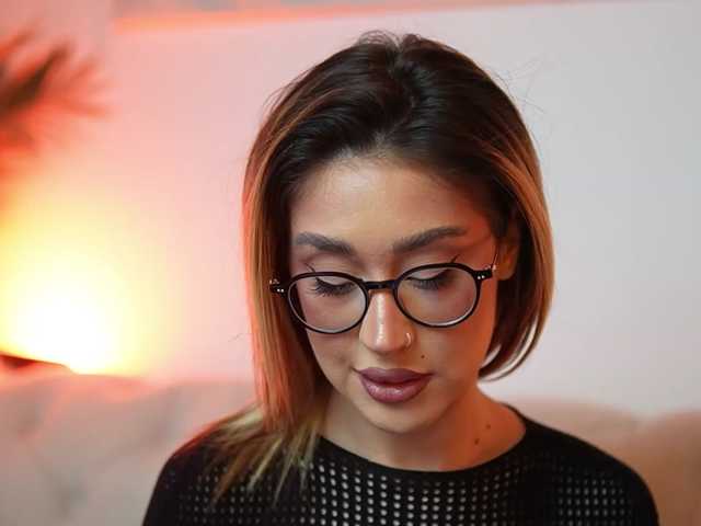 AileenKiss live cam on BongaCams