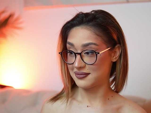 AileenKiss live cam on BongaCams