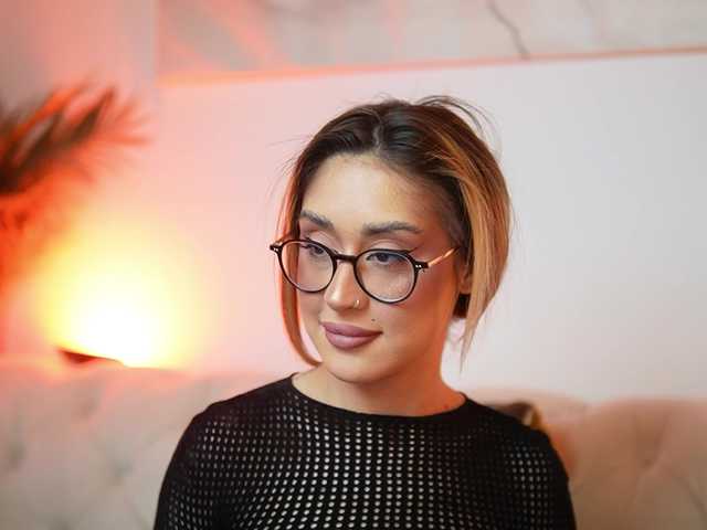 AileenKiss live cam