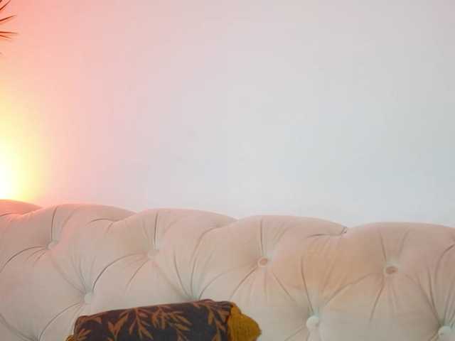 AileenKiss, en directo ahora en BongaCams