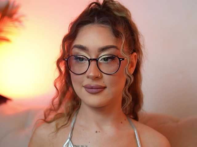 AileenKiss live cam on BongaCams