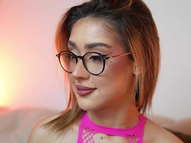 AileenKiss live cam on BongaCams