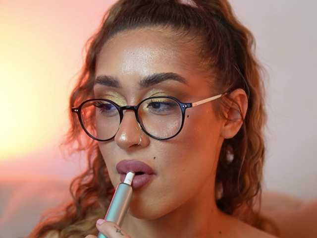AileenKiss live cam on BongaCams