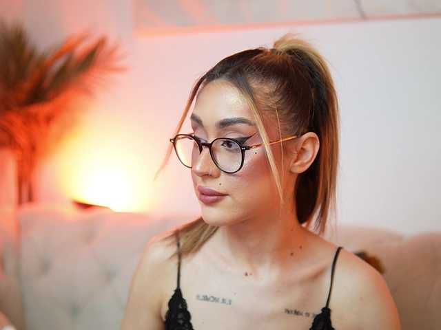 AileenKiss live cam on BongaCams