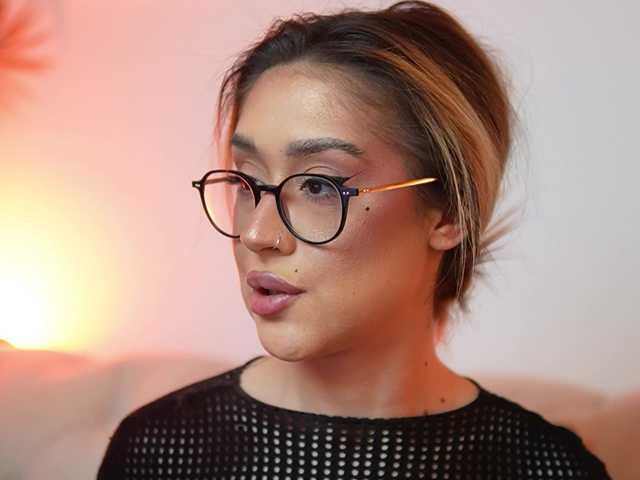 AileenKiss live cam on BongaCams