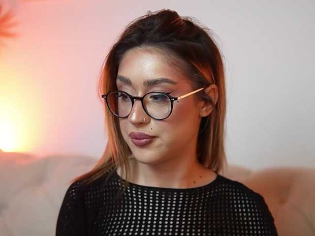 AileenKiss, en directo ahora en BongaCams