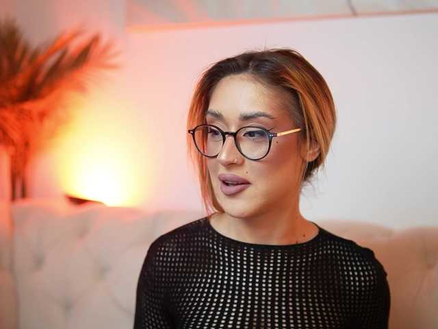 AileenKiss live cam on BongaCams